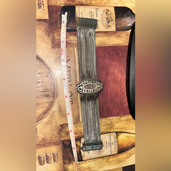 Delicate Thin Chain Bracelet with Unique Dented Oval Accent magnet clasp - Picture 8 of 8